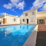 Magnifique maison de 4 chambres et piscine à vendre à Tavira